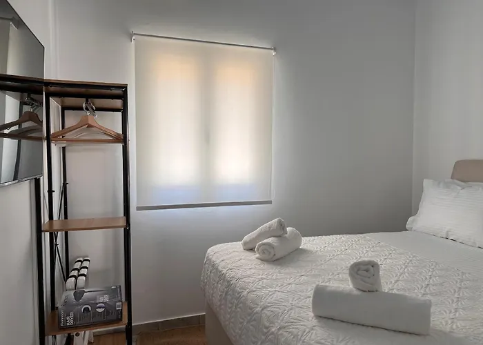 Mc Ornos * Mykonos Town